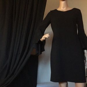 Gorgeous Jessica Howard Black Dress with Bell Sleeves - Size 6